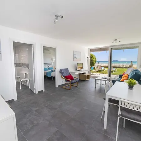 Apartment Beachfront Sonrisas