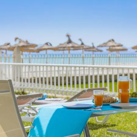 Beachfront Sonrisas