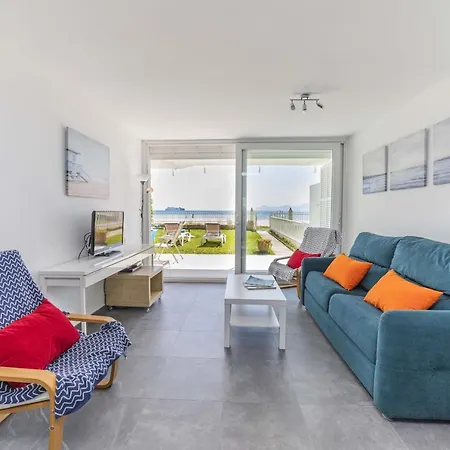 Beachfront Sonrisas Apartment